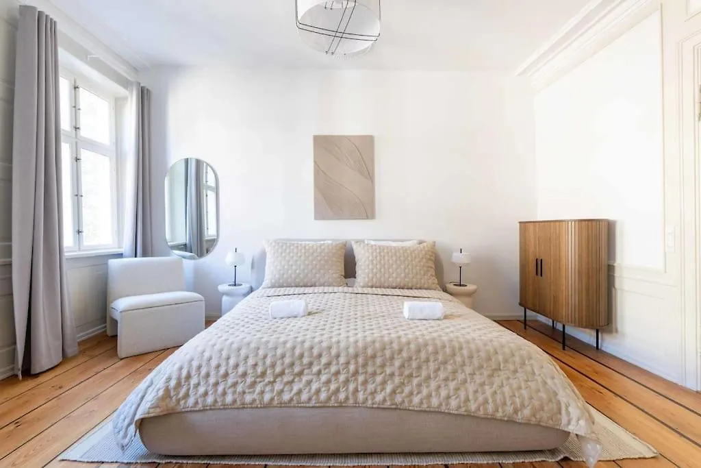 Spacious Apartment On Lively & Vibrant Street Copenhaga Dinamarca
